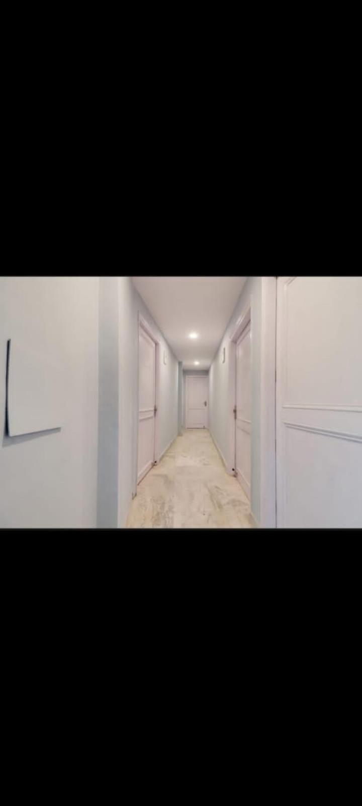 Hotel Day Night Inn New Delhi Bagian luar foto
