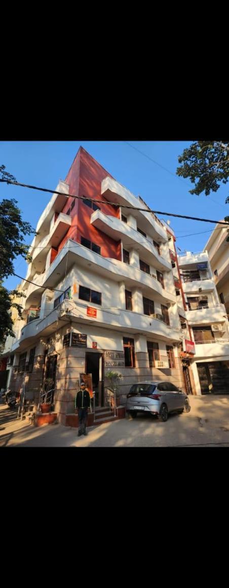 Hotel Day Night Inn New Delhi Bagian luar foto